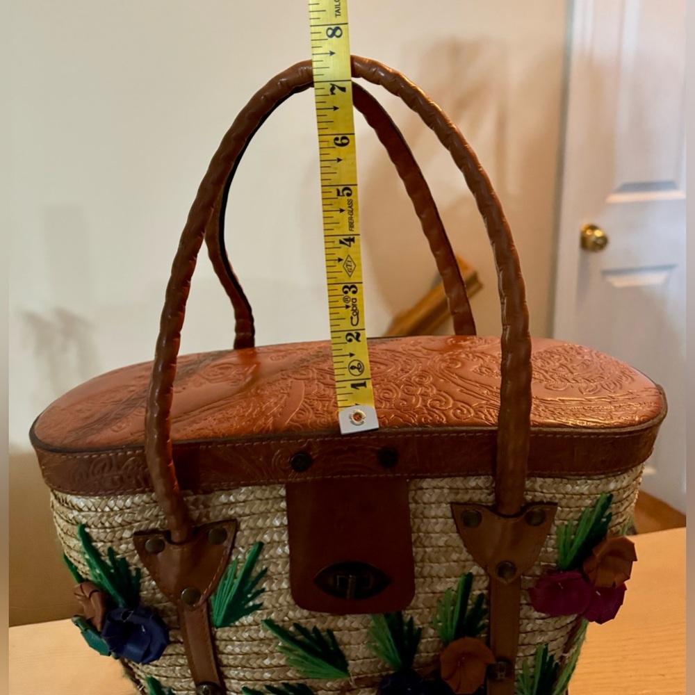 ✨ Patricia Nash Straw Wicker Tote – Preloved & Unique ✨ - Picture 4 of 14
